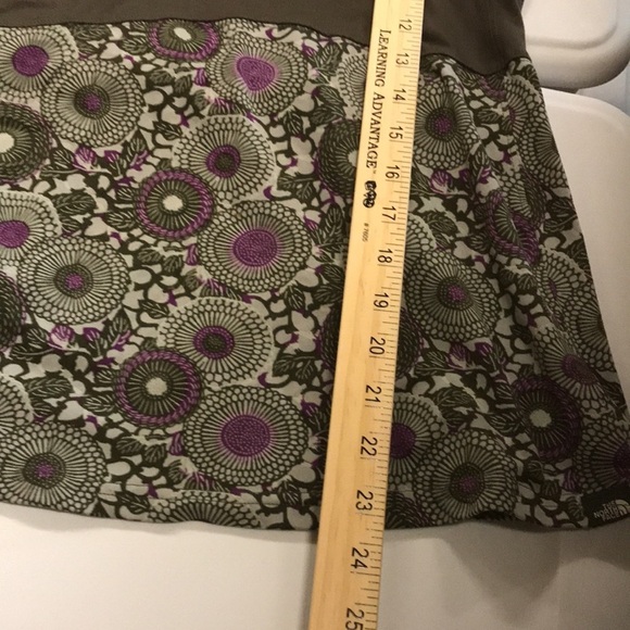 The North face women’s cap sleeve V-neck  activewear top size M sleeveless - Picture 9 of 9